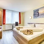 Kiebitz An Der Ostsee 3*
